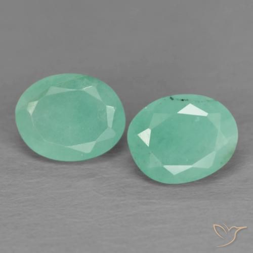 Gemas de Esmeralda Verde medio natural de 0.79 ct, Corte Óvalo, SI
