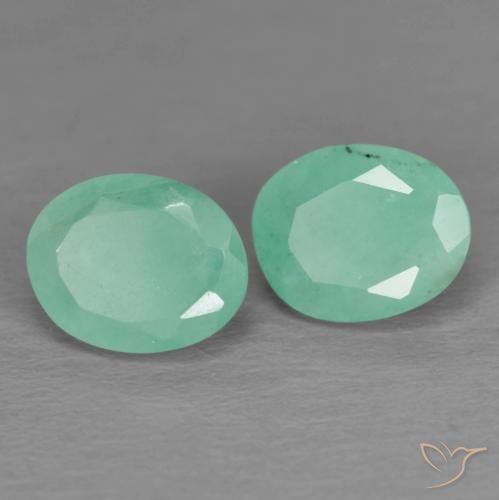 Gemas de Esmeralda Verde medio natural de 0.79 ct, Corte Óvalo, SI