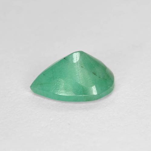 Esmeralda verde natural de 0,67 ct, en forma de pera, SI-I1
