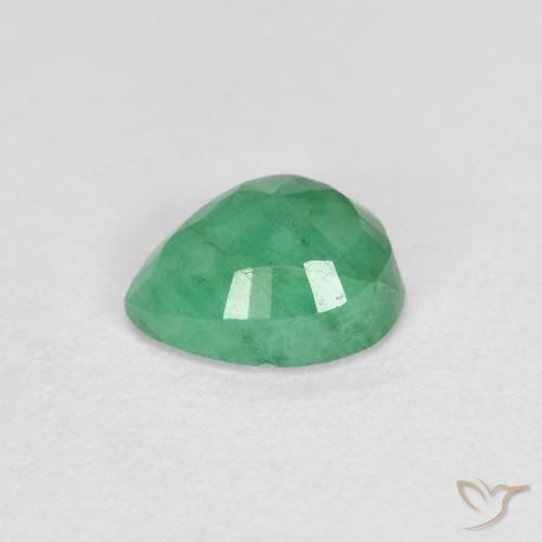 Esmeralda Verde medio natural de 0.41 ct, En forma de pera, SI