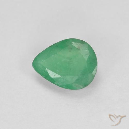 Esmeralda Verde medio natural de 0.41 ct, En forma de pera, SI