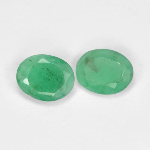 Gemas de Esmeralda Verde medio natural de 0.54 ct, Corte Óvalo, VS-SI