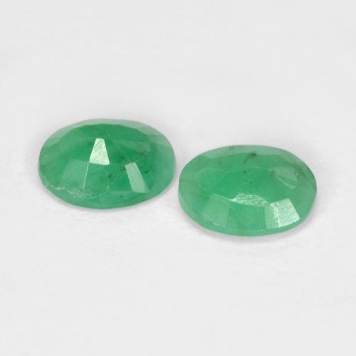 Gemas de Esmeralda Verde medio natural de 0.54 ct, Corte Óvalo, VS-SI