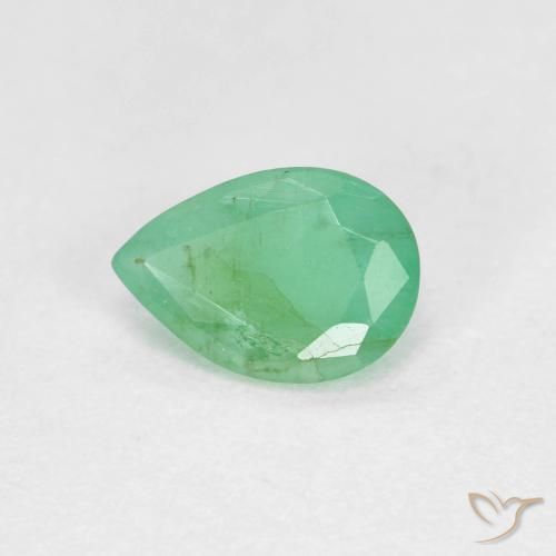 Esmeralda Verde helecho natural de 0.55 ct, En forma de pera, VS-SI