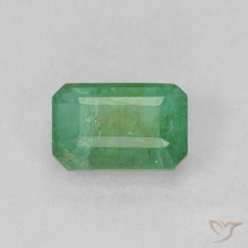 0.73ct Natural Verde frío claro Esmeralda, Corte Octágono / Esmeralda, SI, Photo A