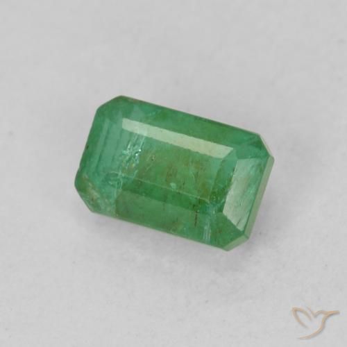 Esmeralda Verde frío claro natural de 0.73 ct, Corte Octágono / Esmeralda, SI