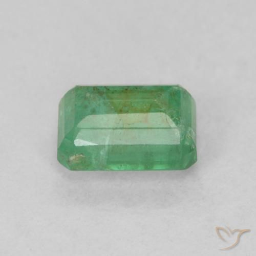 Esmeralda Verde frío claro natural de 0.73 ct, Corte Octágono / Esmeralda, SI