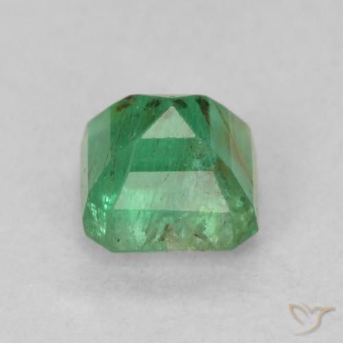 Esmeralda Verde pistacho natural de 0.72 ct, Corte Octágono / Esmeralda, SI