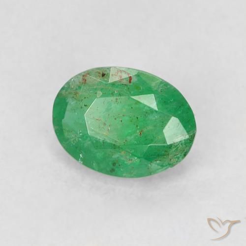 Esmeralda Verde claro natural de 0.57 ct, Ovalada, SI