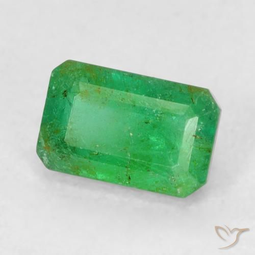 Esmeralda Verde amarillento natural de 0.66 ct, Corte Octágono / Esmeralda, SI