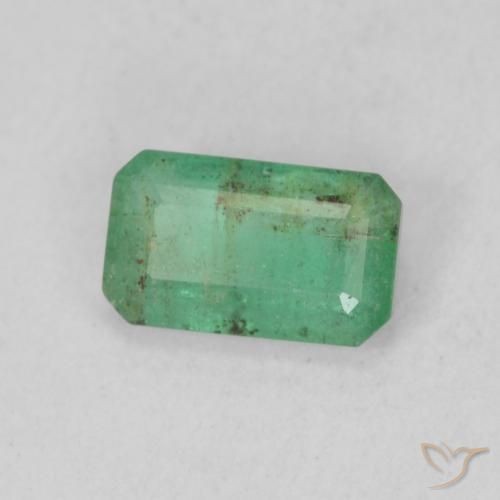 Esmeralda Verde medio natural de 0.48 ct, Corte Octágono / Esmeralda, SI