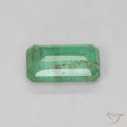 Esmeralda Verde medio natural de 0.48 ct, Corte Octágono / Esmeralda, SI