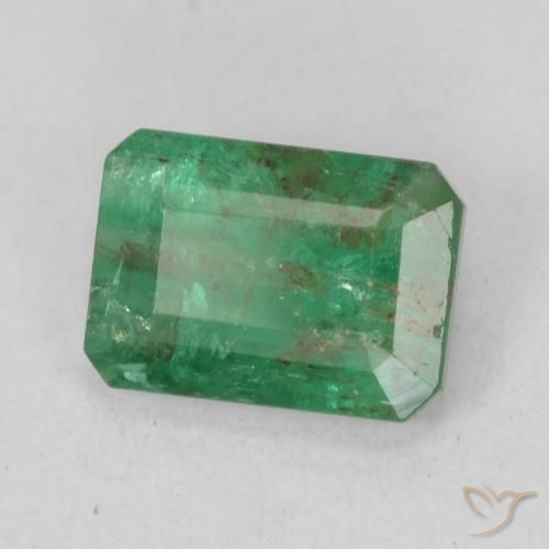 Esmeralda Verde medio natural de 0.99 ct, Corte Octágono / Esmeralda, SI-I1