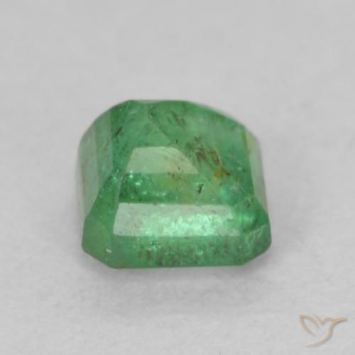 Esmeralda Verde medio natural de 0.34 ct, Corte Octágono / Esmeralda, SI