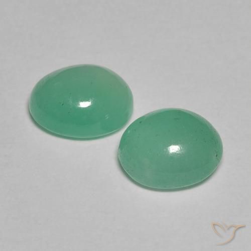 Gemas de Esmeralda Verde claro medio natural de 1.77 ct, Ovalada, Translúcido