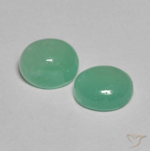 Gemas de Esmeralda Verde claro medio natural de 1.41 ct, Ovalada, Translúcido