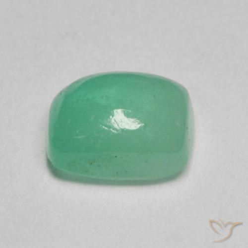 Esmeralda Verde claro natural de 0.79 ct, Forma Cojín, Translúcido