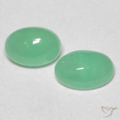 Gemas de Esmeralda Verde medio natural de 0.78 ct, Ovalada, Translúcido