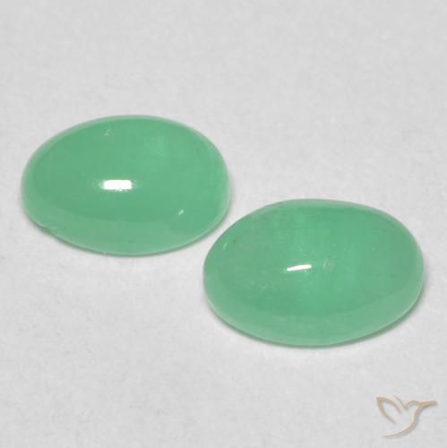 Gemas de Esmeralda Verde medio natural de 0.78 ct, Ovalada, Translúcido
