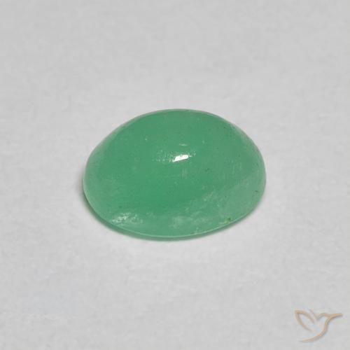 Esmeralda Verde helecho natural de 0.66 ct, Ovalada, Translúcido
