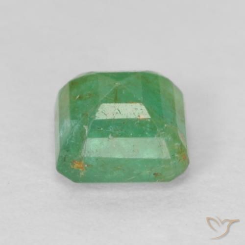 Esmeralda Verde medio natural de 0.45 ct, Corte Octágono / Esmeralda, SI