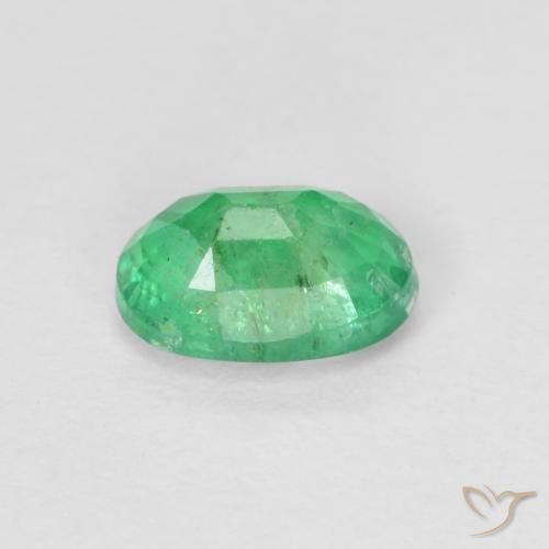 Esmeralda Verde claro natural de 0.54 ct, Ovalada, SI