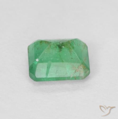 Esmeralda Verde medio natural de 0.43 ct, Corte Octágono / Esmeralda, SI