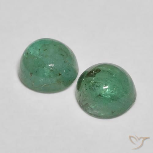 Gemas de Esmeralda Verde claro medio natural de 0.77 ct, Corte Redondo, Transparente