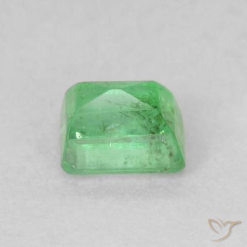 Esmeralda Verde amarillento pálido natural de 0.16 ct, Corte Baguette, VS