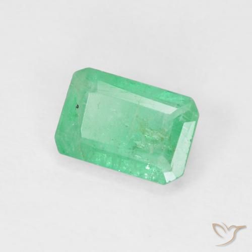 Esmeralda Verde claro natural de 0.64 ct, Corte Octágono / Esmeralda, SI