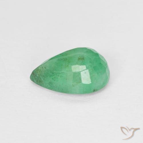 Esmeralda Verde frío natural de 0.64 ct, En forma de pera, VS-SI
