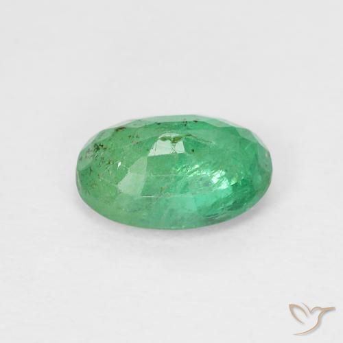 Esmeralda Verde claro natural de 0.79 ct, Ovalada, VS-SI