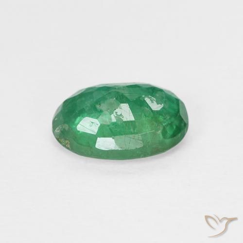 Esmeralda Verde cálido natural de 0.73 ct, Ovalada, VS-SI