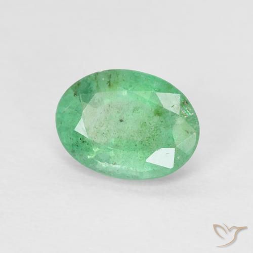 Esmeralda Verde claro natural de 0.78 ct, Ovalada, VS-SI