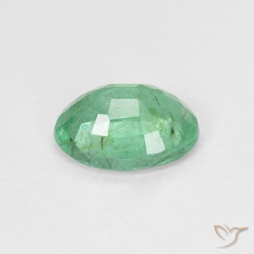 Esmeralda Verde claro natural de 0.78 ct, Ovalada, VS-SI
