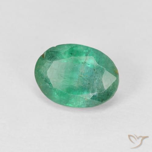 Esmeralda Verde claro medio natural de 0.86 ct, Ovalada, SI