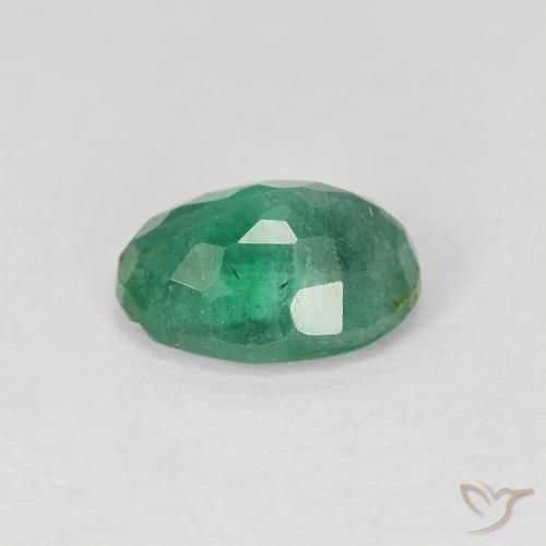 Esmeralda Verde claro medio natural de 0.86 ct, Ovalada, SI