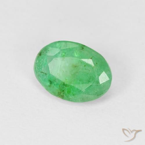 Esmeralda Verde medio natural de 0.80 ct, Ovalada, SI