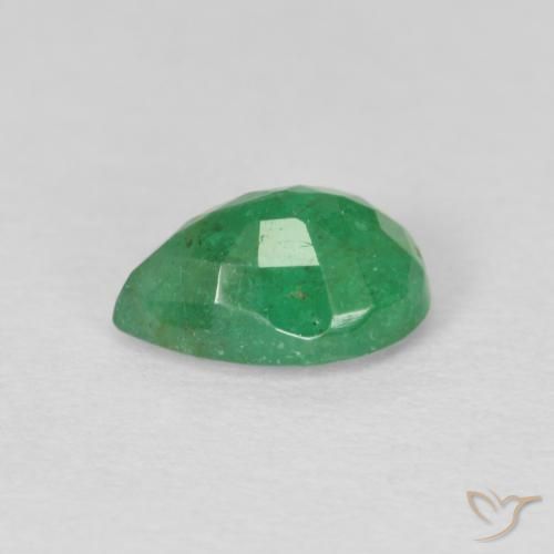 Esmeralda Verde medio natural de 0.73 ct, En forma de pera, SI