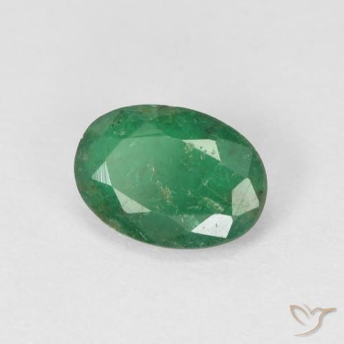 Esmeralda Verde medio natural de 0.69 ct, Ovalada, SI