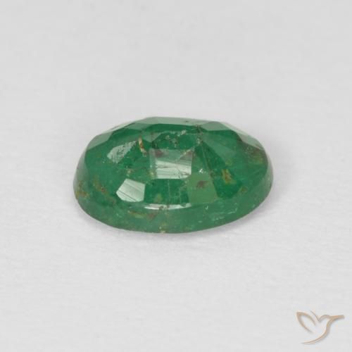 Esmeralda Verde medio natural de 0.69 ct, Ovalada, SI