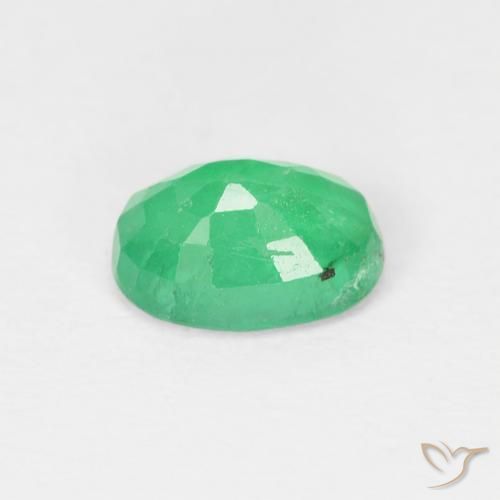 Esmeralda Verde amarillento natural de 0.86 ct, Ovalada, VS-SI