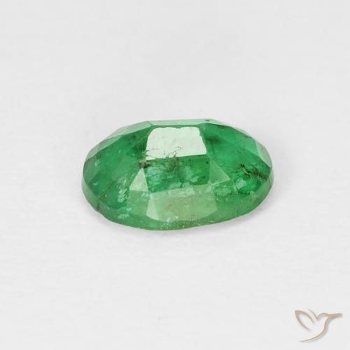 Esmeralda Verde medio natural de 0.78 ct, Ovalada, SI