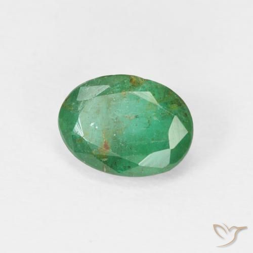 Esmeralda Verde medio natural de 0.83 ct, Ovalada, SI