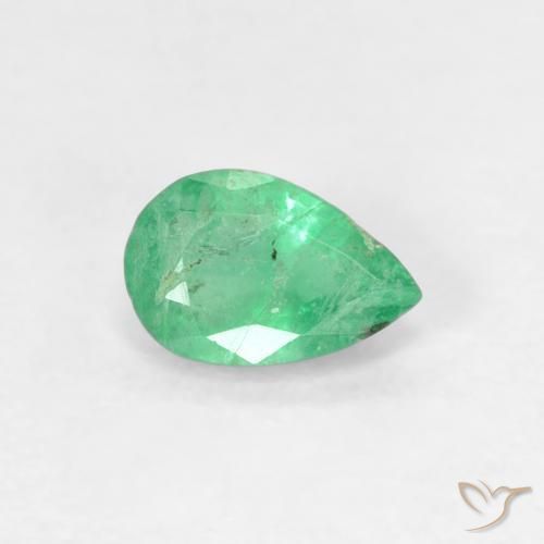 Esmeralda Verde medio natural de 0.40 ct, En forma de pera, SI