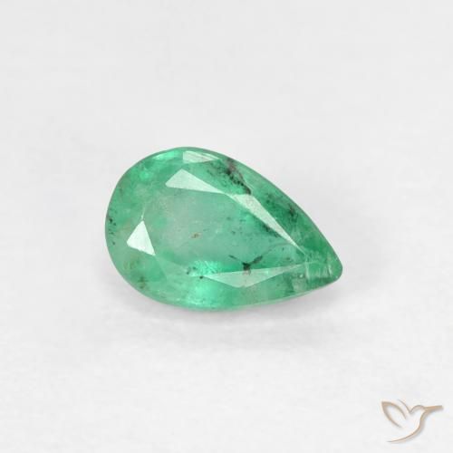 Esmeralda Verde medio natural de 0.42 ct, En forma de pera, SI