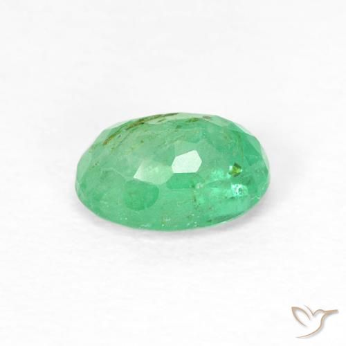 Esmeralda Verde claro natural de 0.58 ct, Ovalada, SI