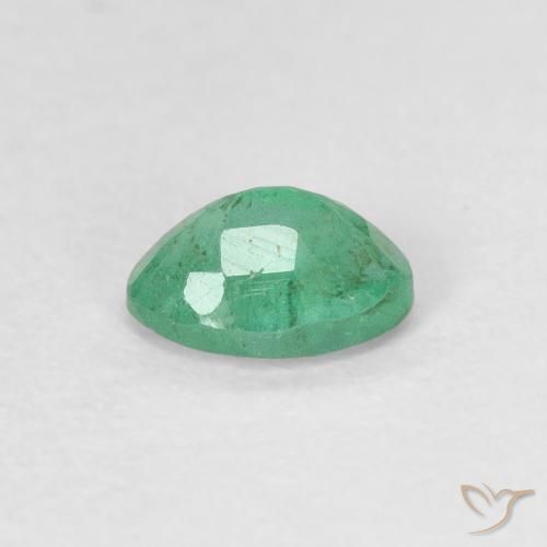 Esmeralda Verde frío natural de 0.45 ct, Ovalada, SI