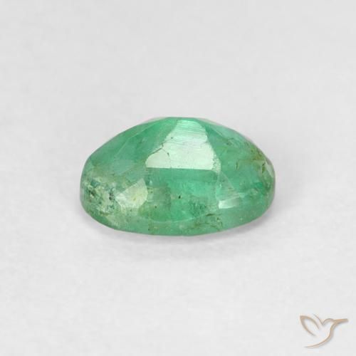 Esmeralda Verde pistacho natural de 0.55 ct, Ovalada, SI