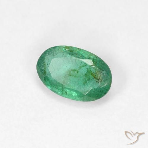 Esmeralda Verde frío natural de 0.38 ct, Ovalada, VS-SI
